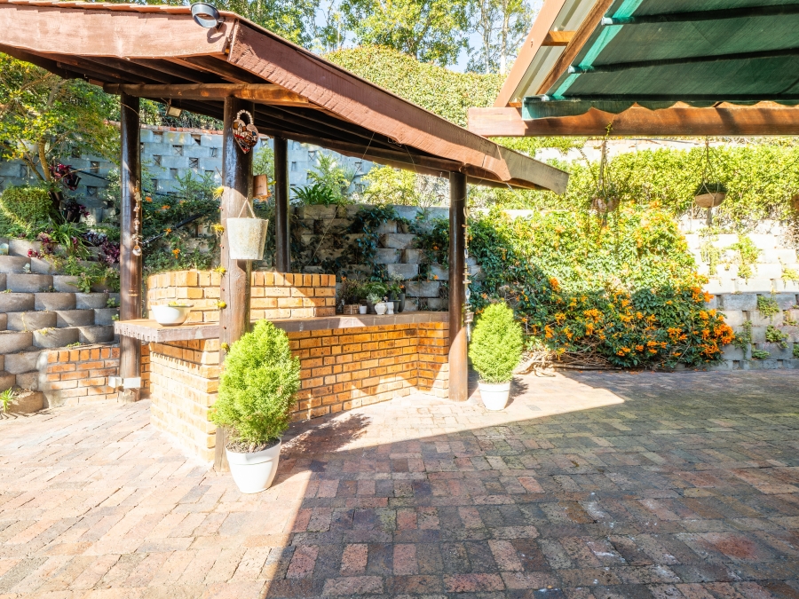 6 Bedroom Property for Sale in The Village Western Cape